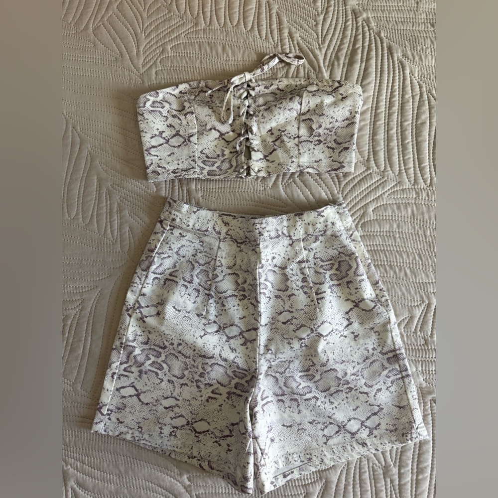 Forever 21 Purple and White Snake Print Set